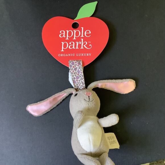 Apple Psrk Organic Cotton Stroller Toy - Grey Bunny - 6" Plush Toy  NWT - Picture 1 of 6